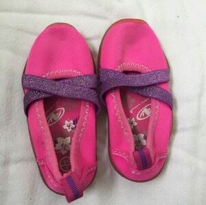 🩶3/$20 5/$30 7/$40🩶Girls Sz 5/6 Water Shoes